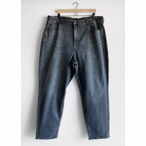 American Eagle Black Wash Stretch Curvy Mom Crop Jeans